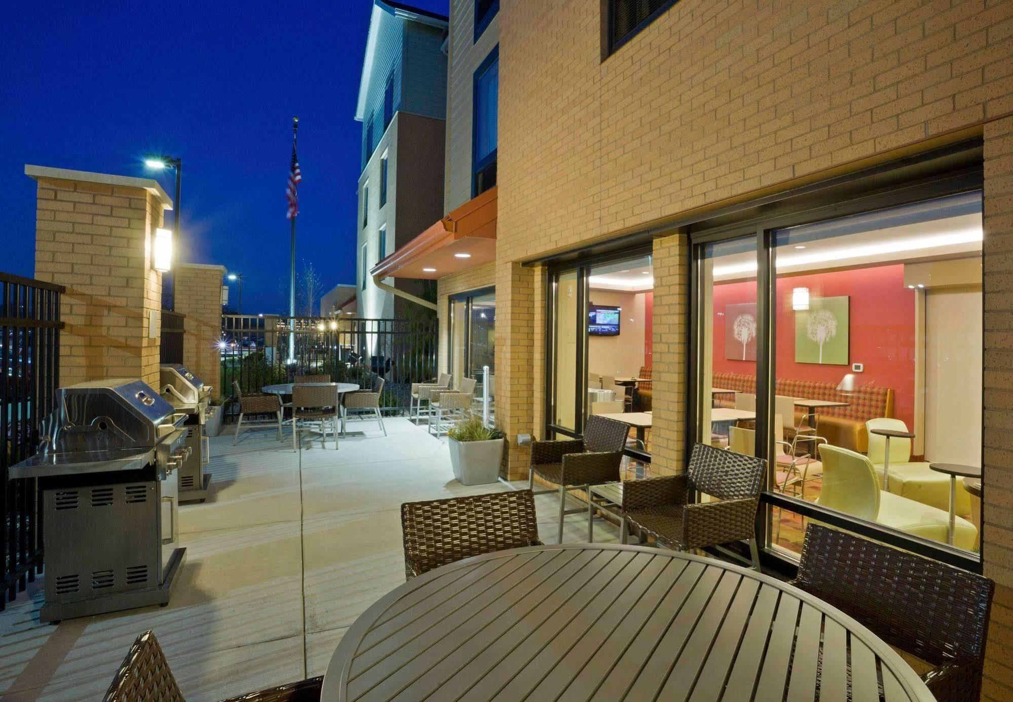 Towneplace Suites Ann Arbor Exterior foto